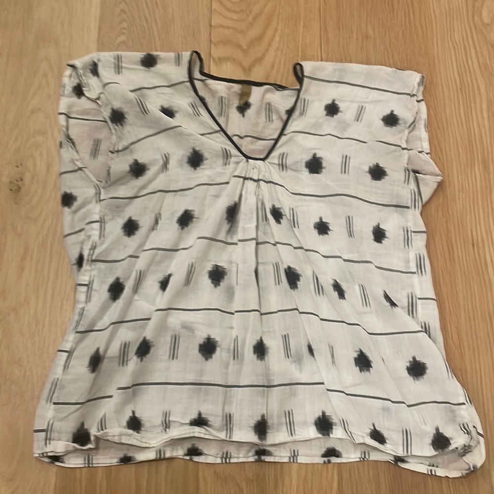 TWO New a York linen loose top